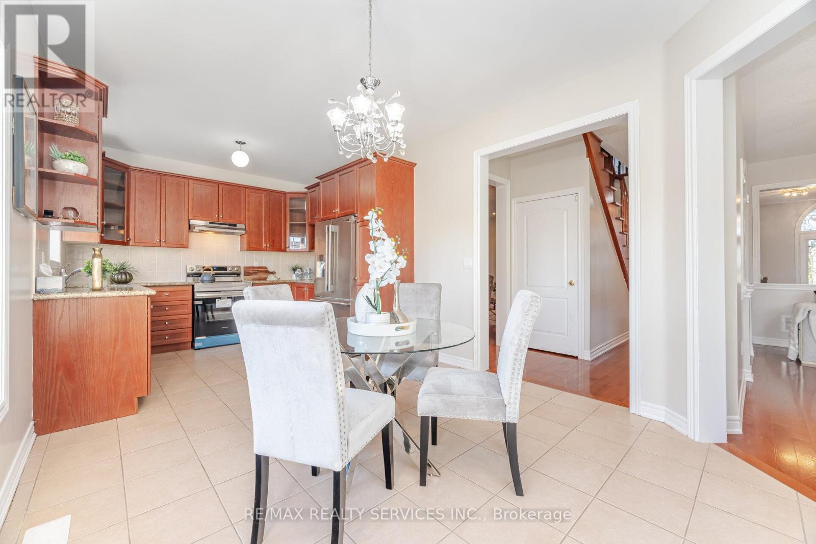 71 Ivy Glen Drive, Vaughan, Ontario  L6A 0P3 - Photo 16 - N12691208