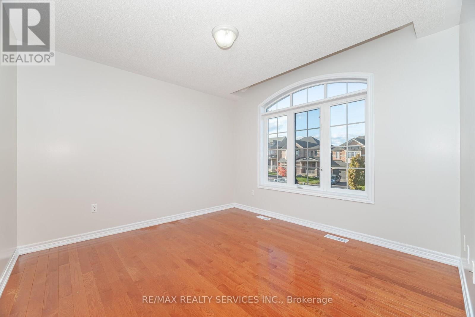 71 Ivy Glen Drive, Vaughan, Ontario  L6A 0P3 - Photo 31 - N12691208