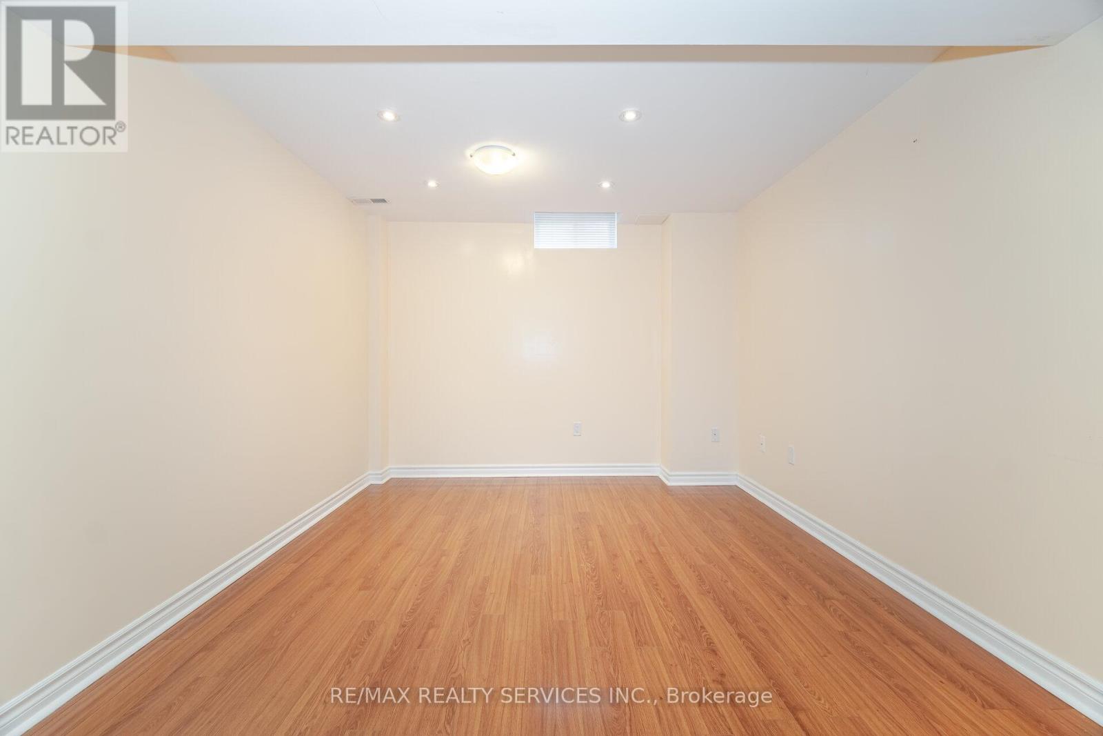 71 Ivy Glen Drive, Vaughan, Ontario  L6A 0P3 - Photo 35 - N12691208