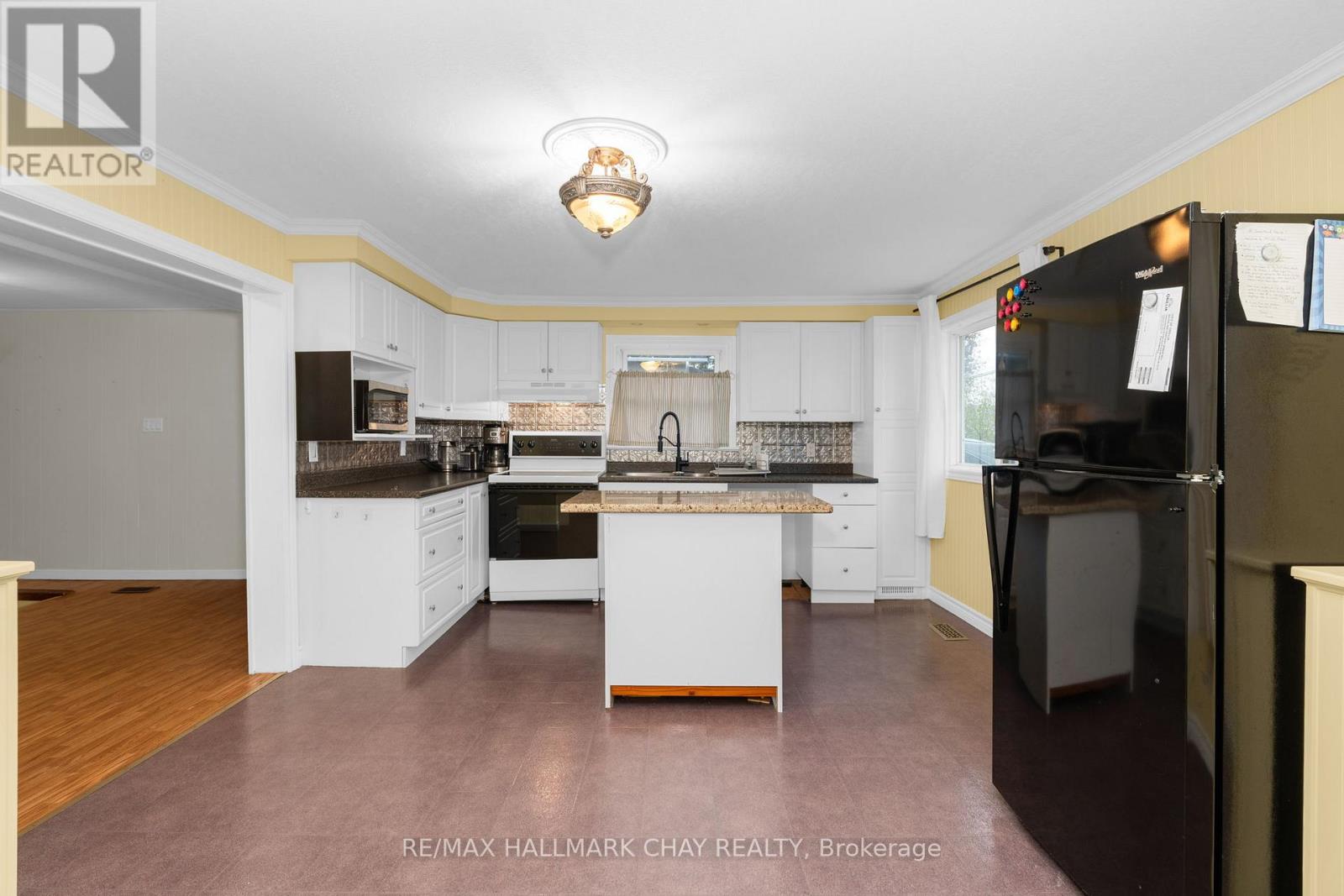 380 Gill Street, Orillia, Ontario  L3V 4K6 - Photo 4 - S12691064