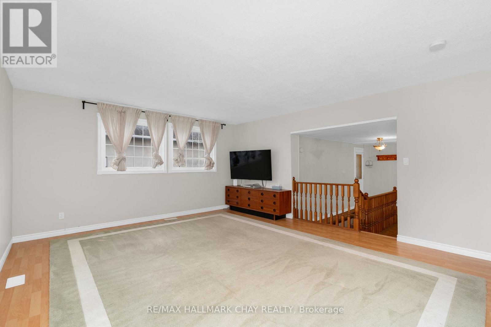 380 Gill Street, Orillia, Ontario  L3V 4K6 - Photo 7 - S12691064