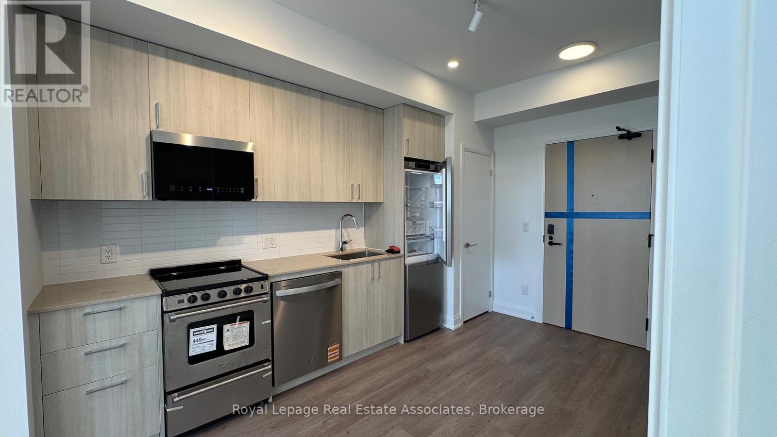 406 - 3250 Carding Mill Trail, Oakville, Ontario  L6M 1L3 - Photo 9 - W12566046