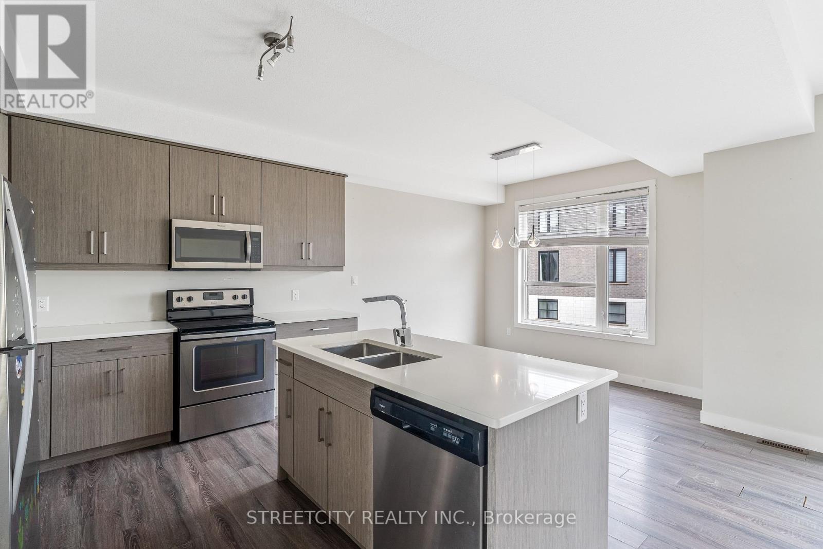 964 West Village Square, London North, Ontario  N6H 0J7 - Photo 12 - X12679572