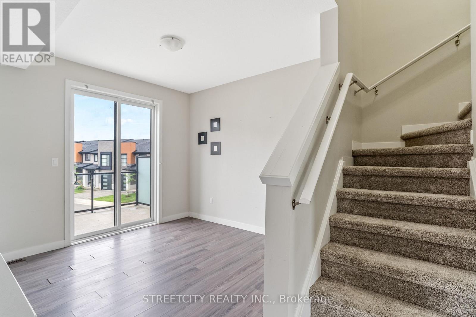 964 West Village Square, London North, Ontario  N6H 0J7 - Photo 13 - X12679572