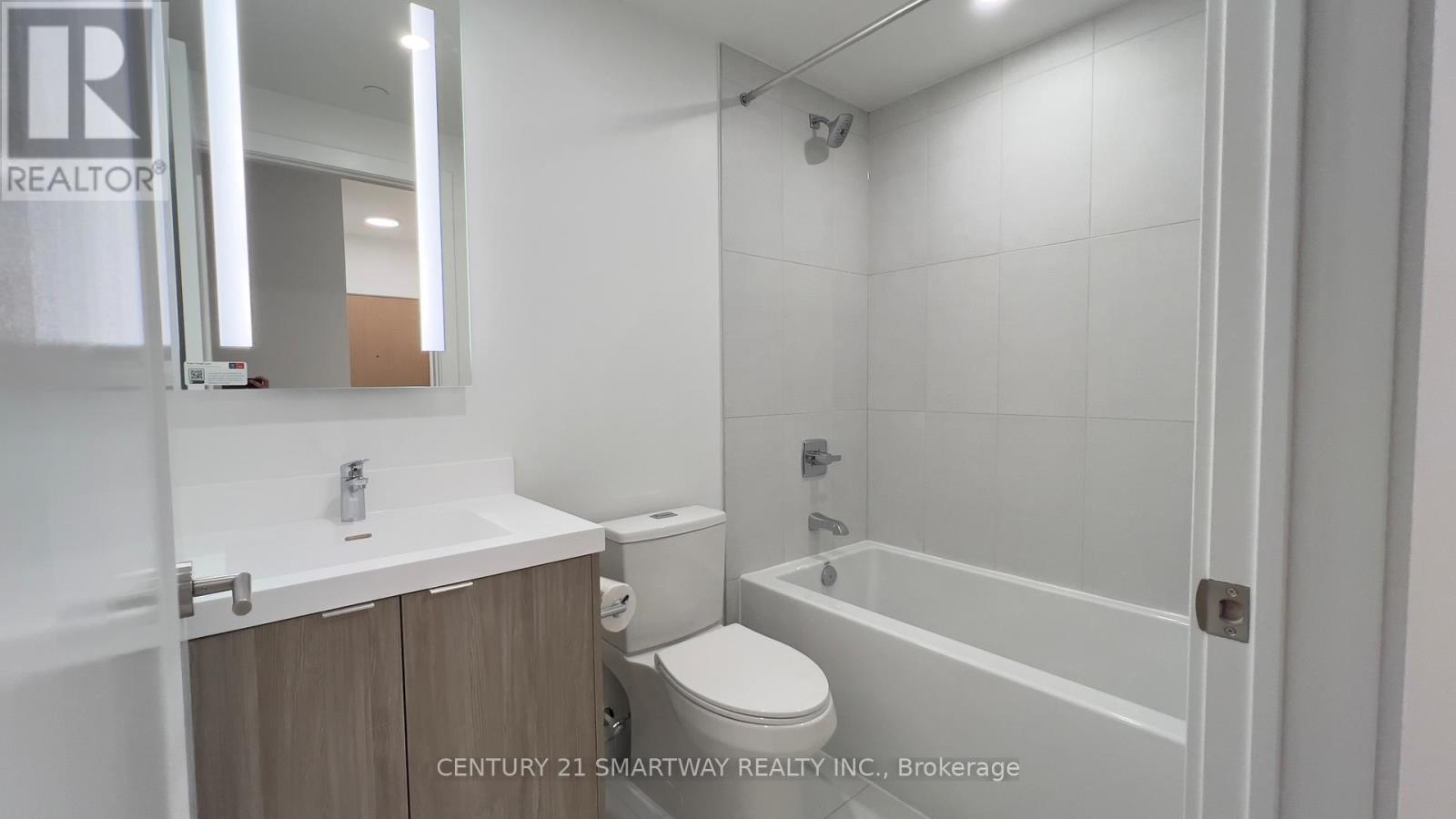 810 - 60 Central Park Roadway, Toronto, Ontario  M9A 0E6 - Photo 20 - W12690930