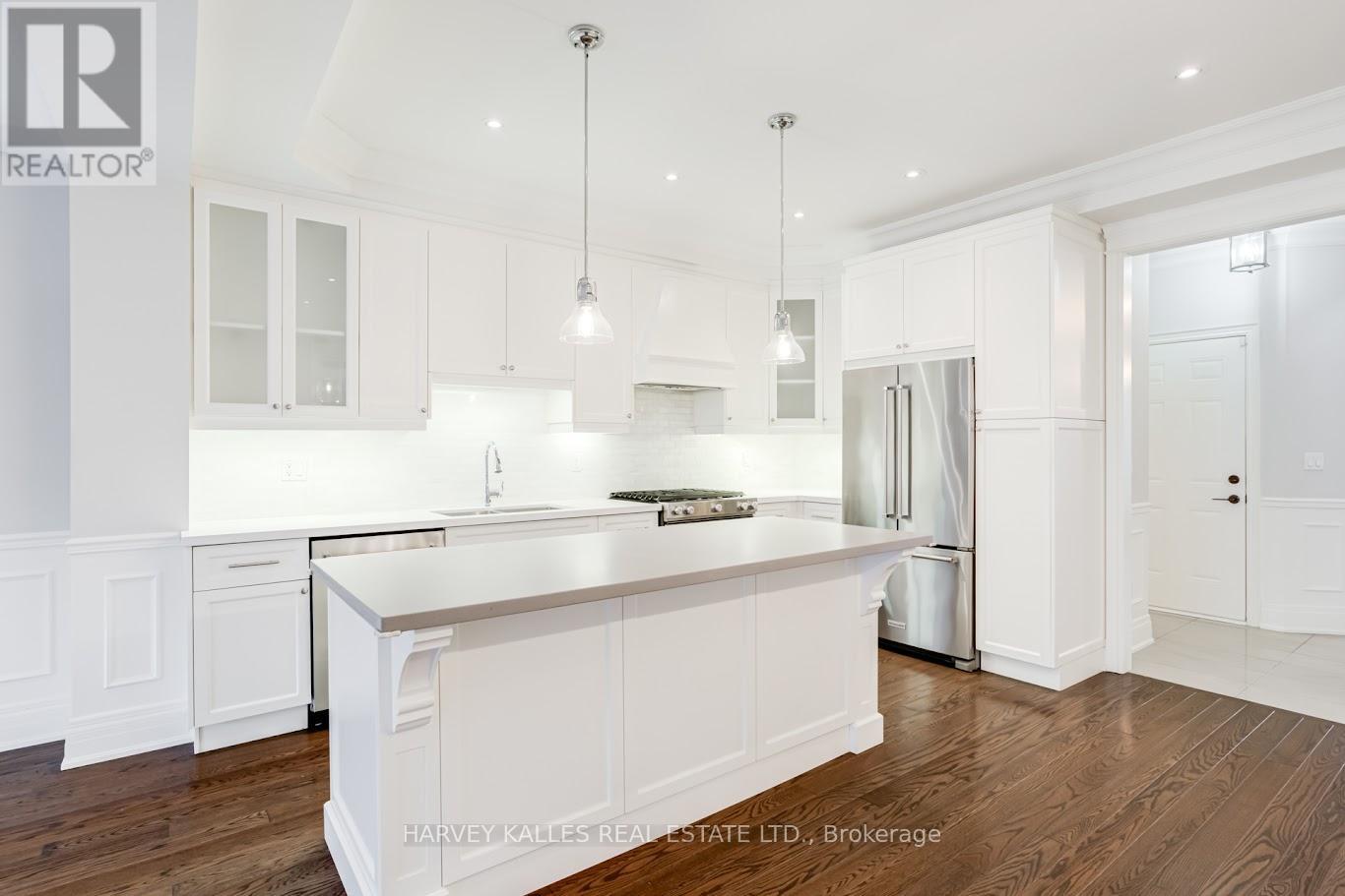 797 Oxford Street, Toronto, Ontario  M8Z 1L5 - Photo 10 - W12690940