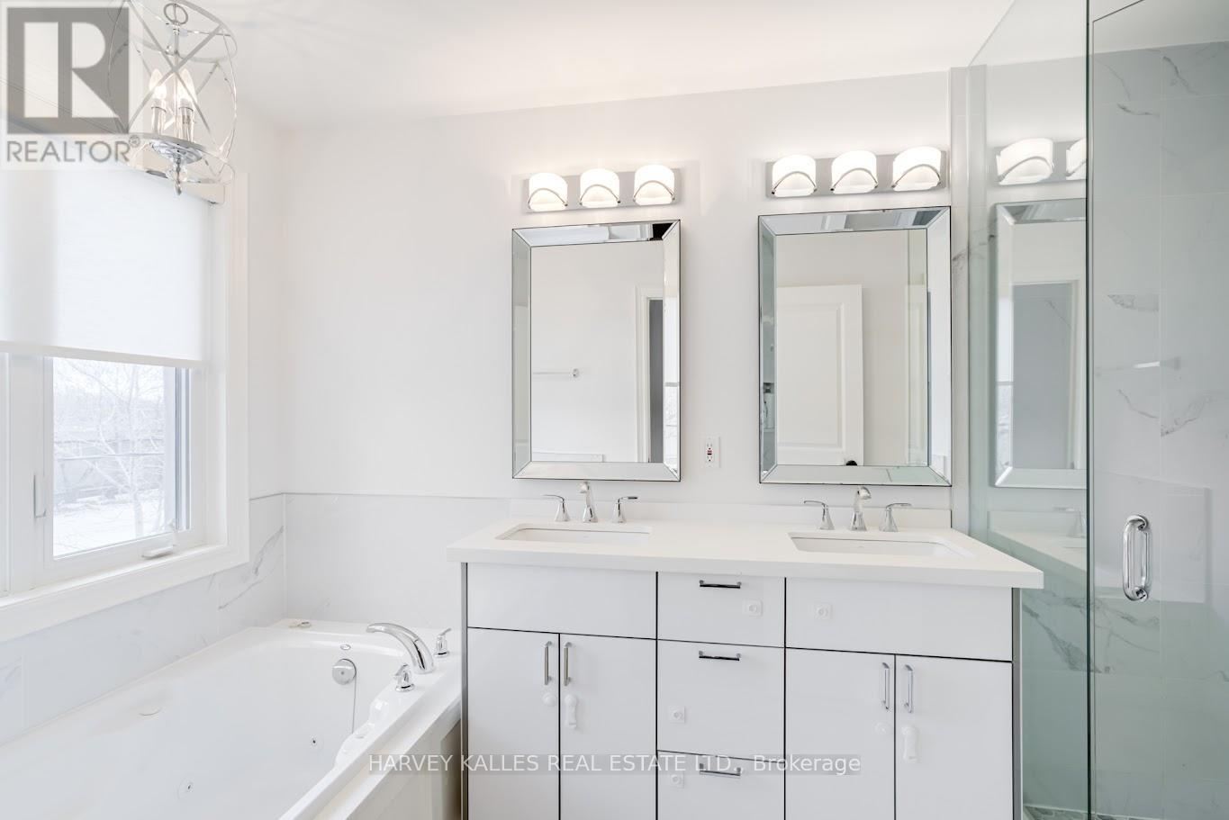 797 Oxford Street, Toronto, Ontario  M8Z 1L5 - Photo 20 - W12690940