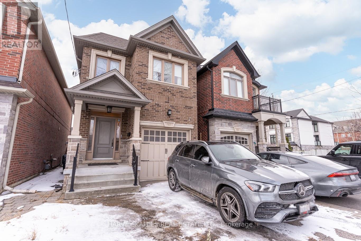 797 Oxford Street, Toronto, Ontario  M8Z 1L5 - Photo 5 - W12690940