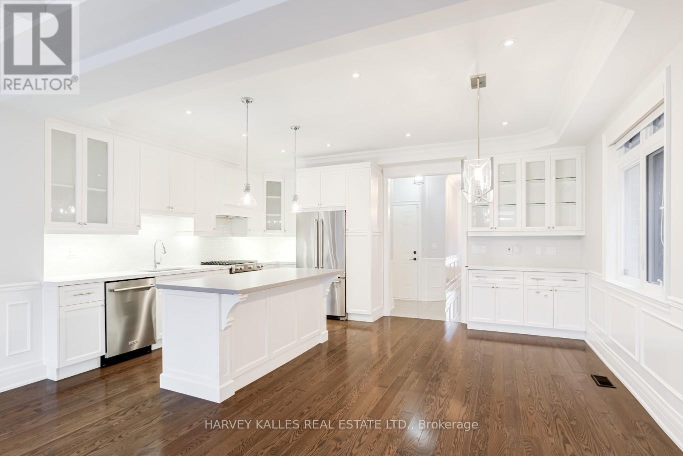 797 Oxford Street, Toronto, Ontario  M8Z 1L5 - Photo 9 - W12690940