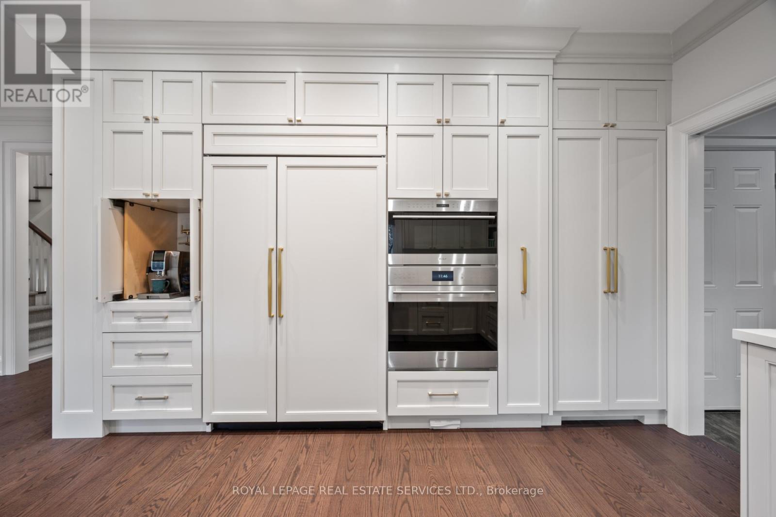 132 Strath Avenue, Toronto, Ontario  M8X 1R5 - Photo 10 - W12690956