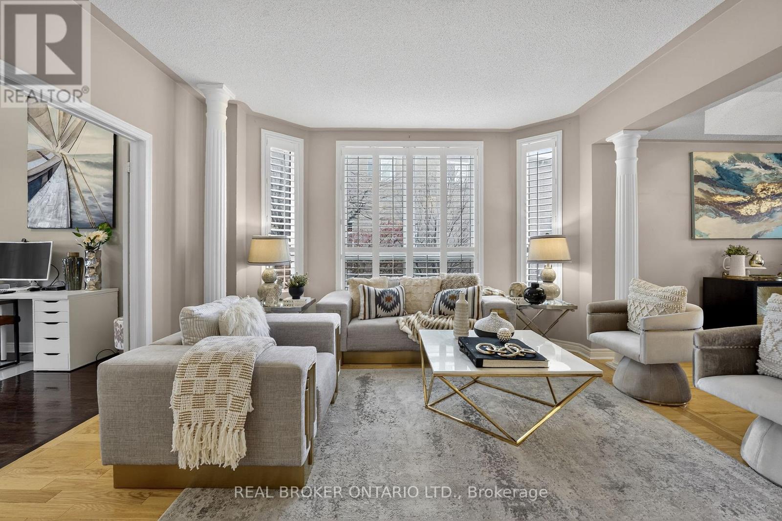 39 Pinebrook Circle, Caledon, Ontario  L7C 1C4 - Photo 5 - W12690984