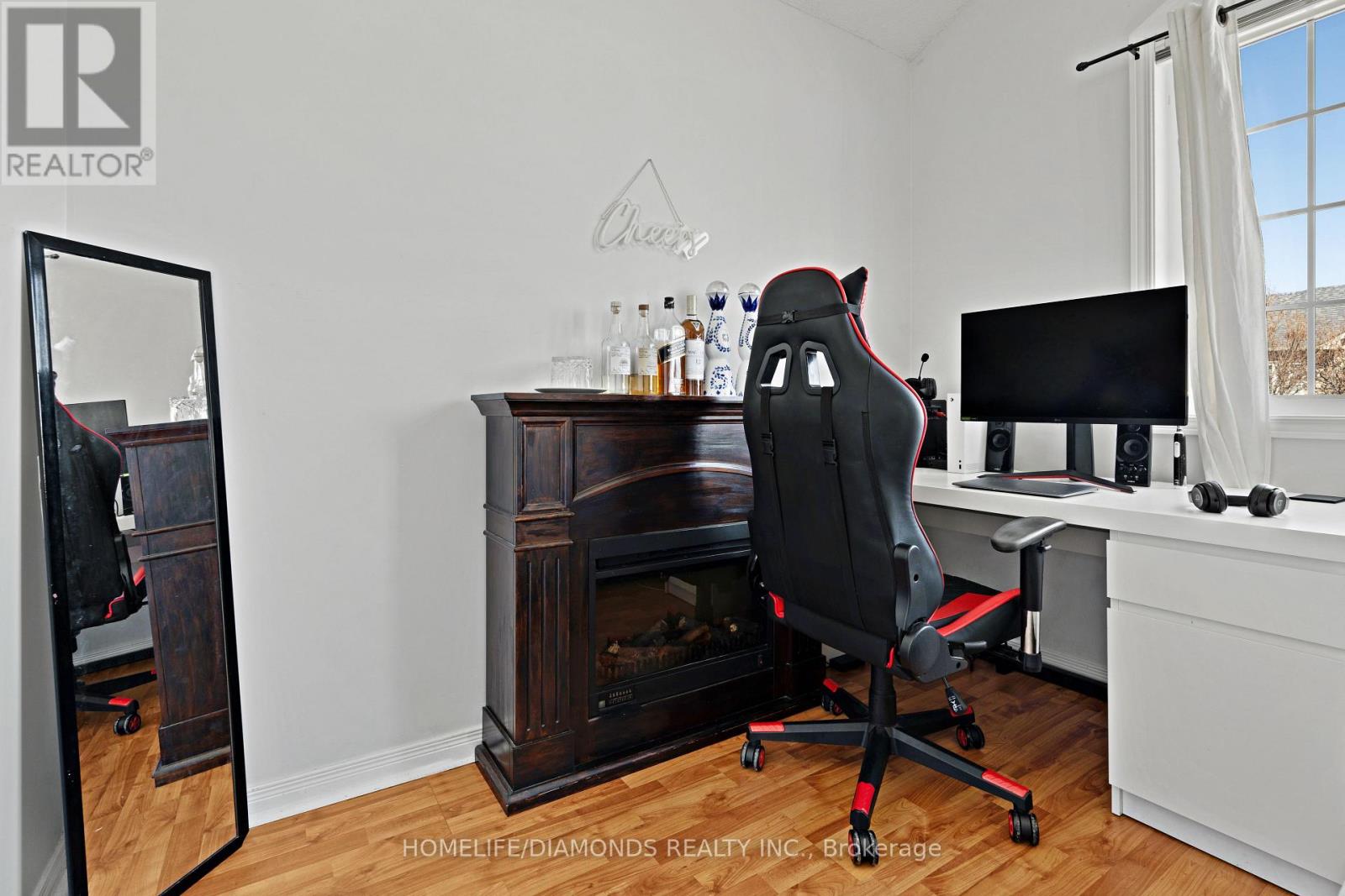 540 Delphine Drive, Burlington, Ontario  L7L 6X2 - Photo 35 - W12691022