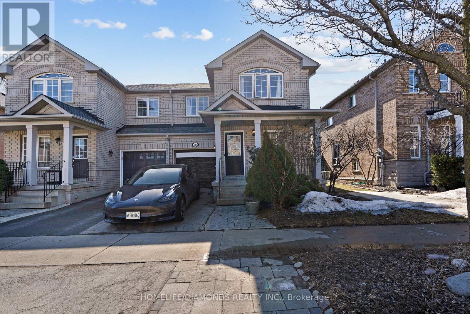 540 Delphine Drive, Burlington, Ontario  L7L 6X2 - Photo 6 - W12691022