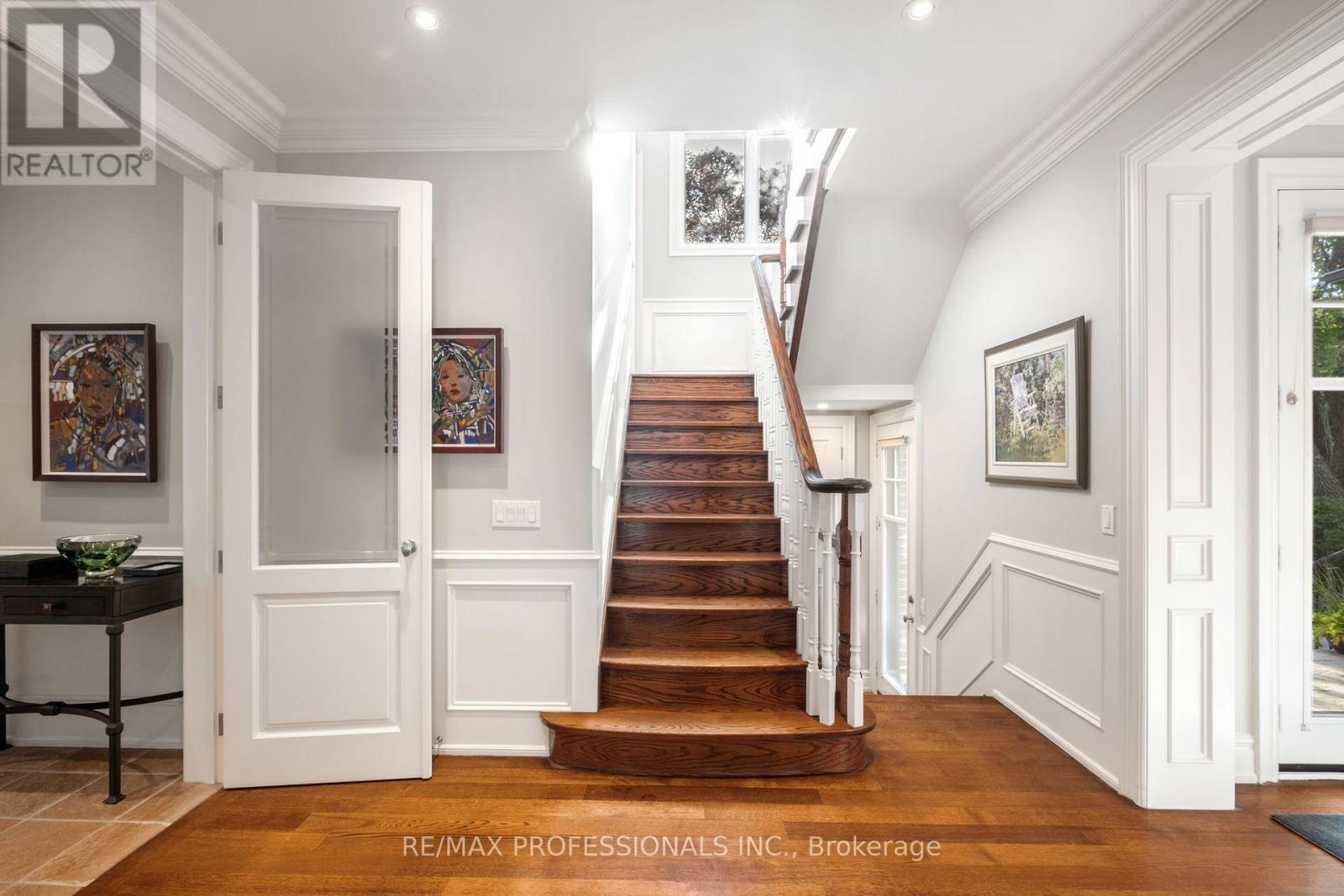 80 Kingsway Crescent, Toronto, Ontario  M8X 2R6 - Photo 21 - W12691090