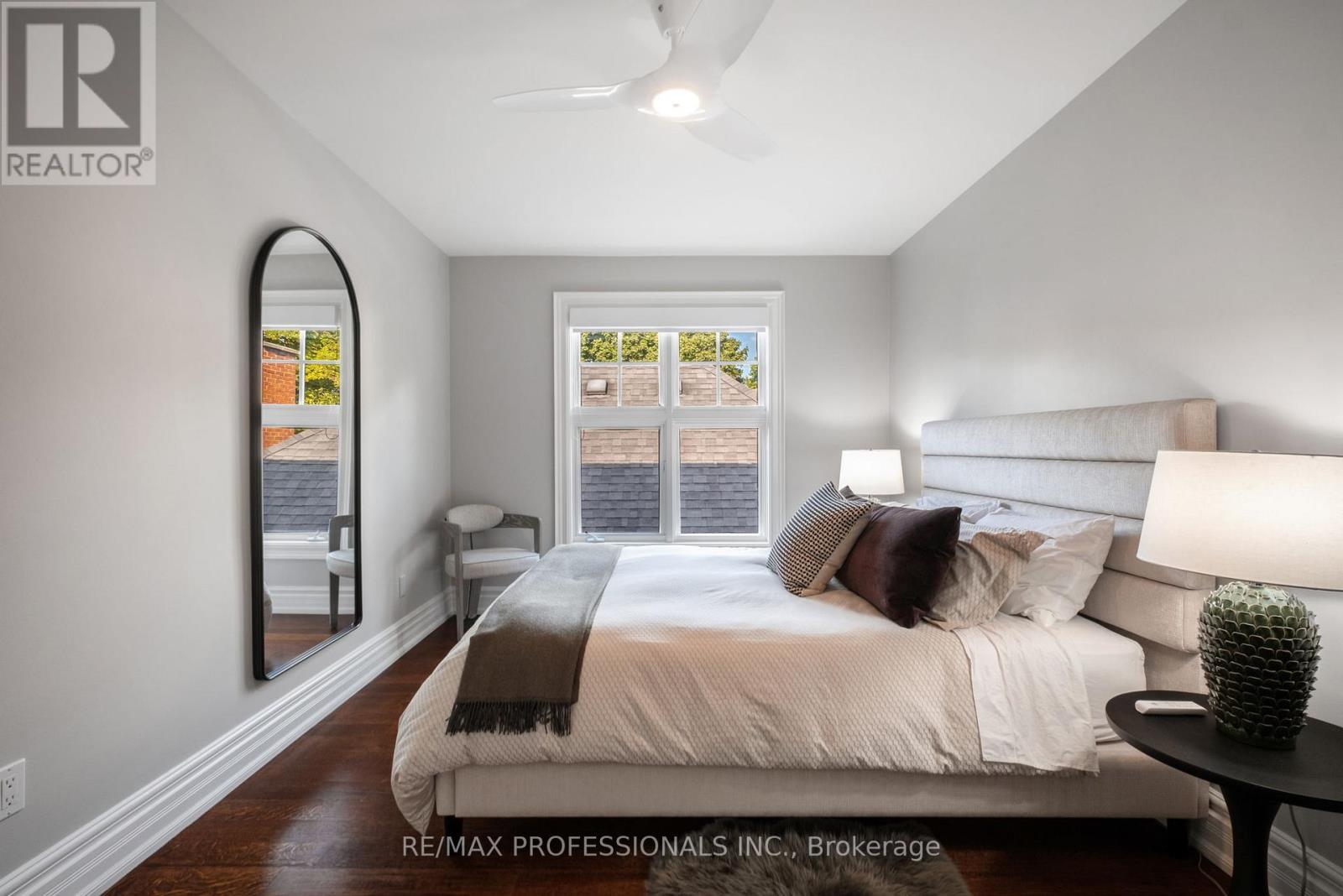 80 Kingsway Crescent, Toronto, Ontario  M8X 2R6 - Photo 31 - W12691090