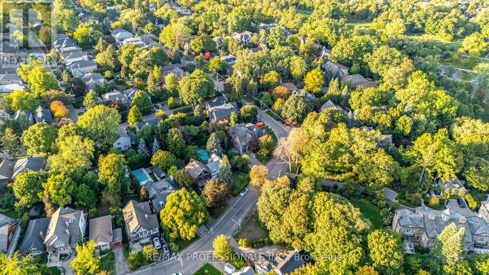 80 Kingsway Crescent, Toronto, Ontario  M8X 2R6 - Photo 50 - W12691090