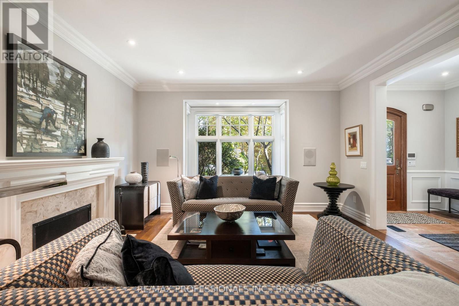 80 Kingsway Crescent, Toronto, Ontario  M8X 2R6 - Photo 9 - W12691090