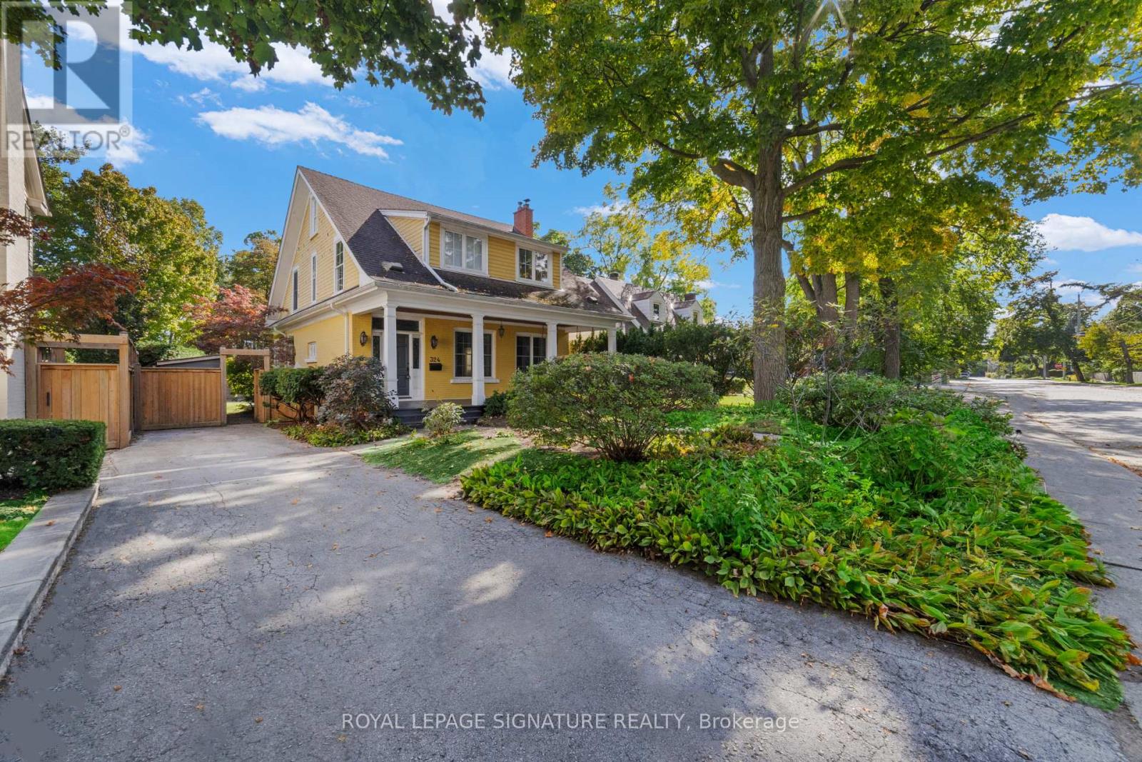 324 Spruce Street, Oakville, Ontario  L6J 2H1 - Photo 4 - W12691106