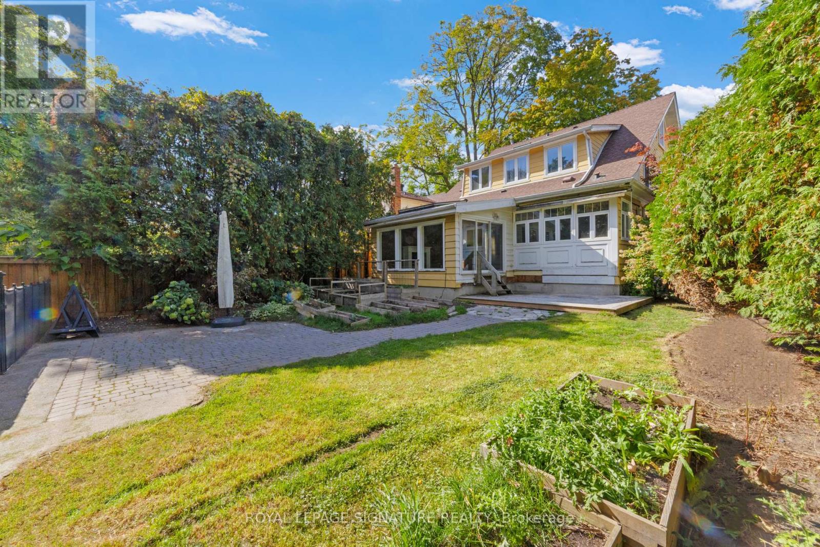 324 Spruce Street, Oakville, Ontario  L6J 2H1 - Photo 6 - W12691106