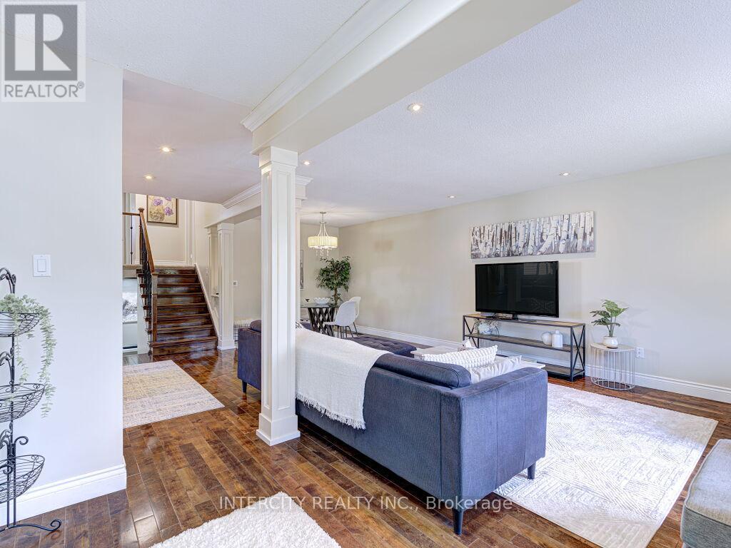 841 Coulson Avenue, Milton, Ontario  L9T 4K3 - Photo 14 - W12691200