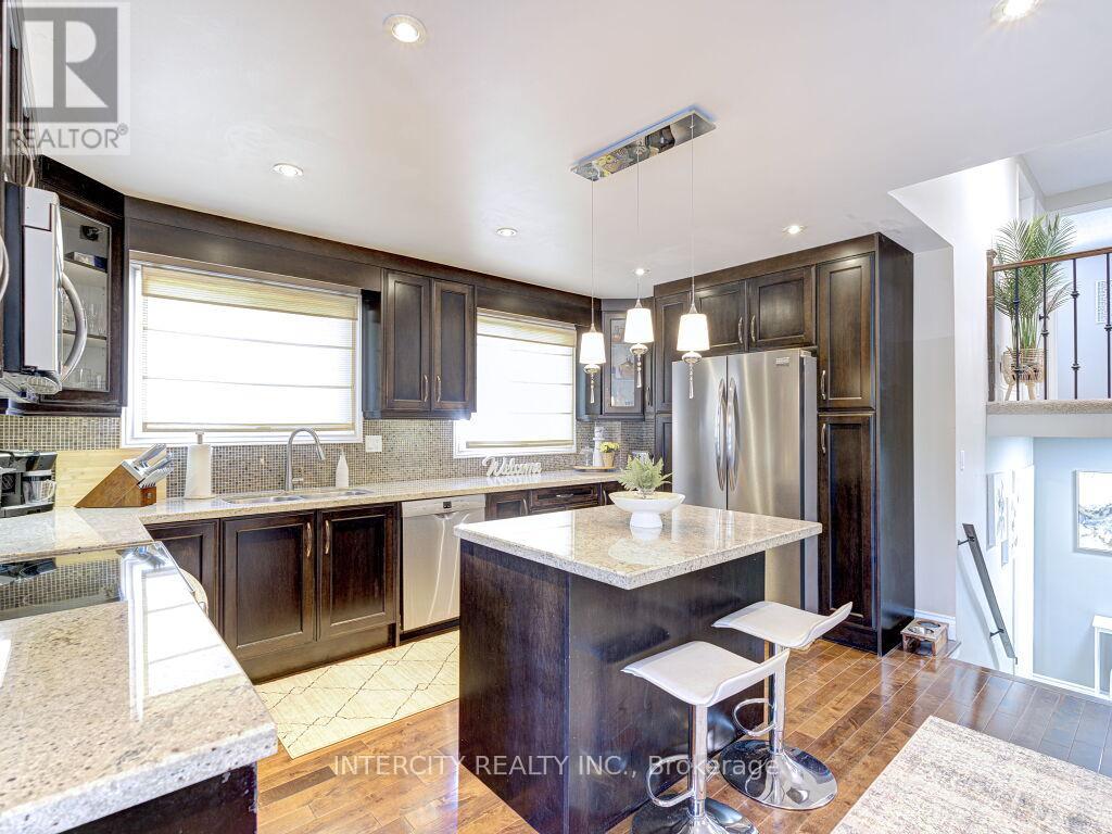 841 Coulson Avenue, Milton, Ontario  L9T 4K3 - Photo 16 - W12691200