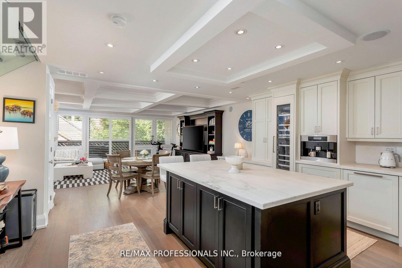 304 - 71 Old Mill Road, Toronto, Ontario  M8X 1G9 - Photo 8 - W12691222