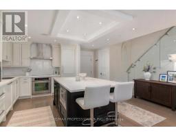 304 - 71 OLD MILL ROAD, Toronto, Ontario