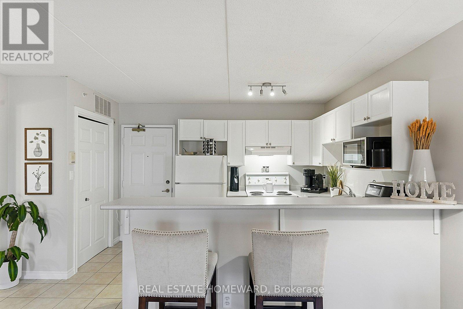 309 - 1451 Walker's Line, Burlington, Ontario  L7M 4P1 - Photo 10 - W12691240