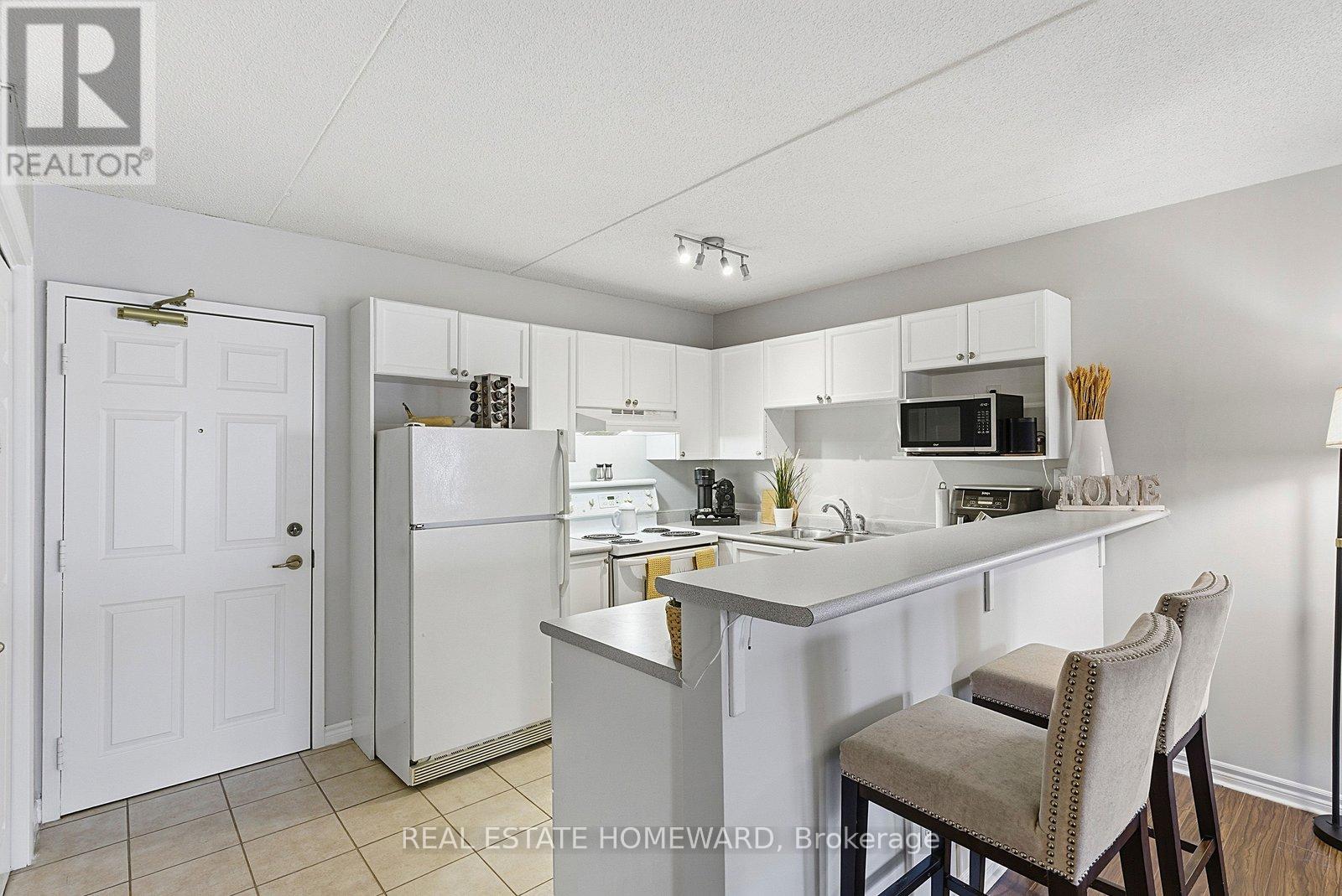 309 - 1451 Walker's Line, Burlington, Ontario  L7M 4P1 - Photo 9 - W12691240