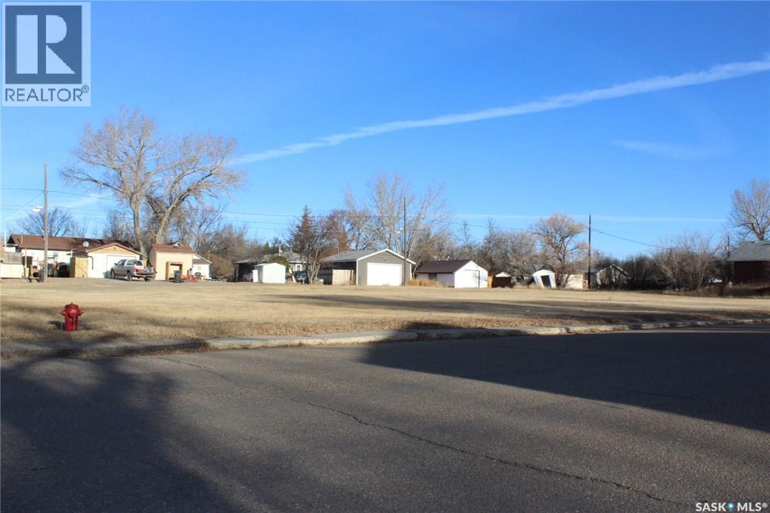 253 2nd Avenue E, Shaunavon, Saskatchewan  S0N 2M0 - Photo 5 - SK026719