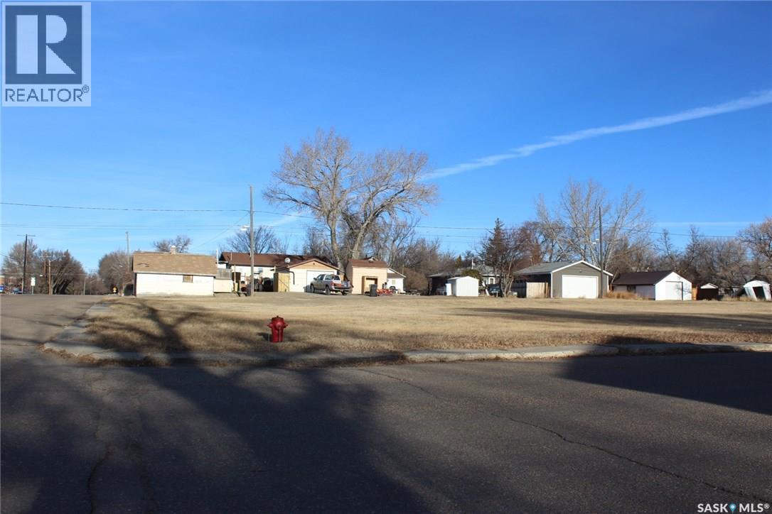 253 2nd Avenue E, Shaunavon, Saskatchewan  S0N 2M0 - Photo 6 - SK026719