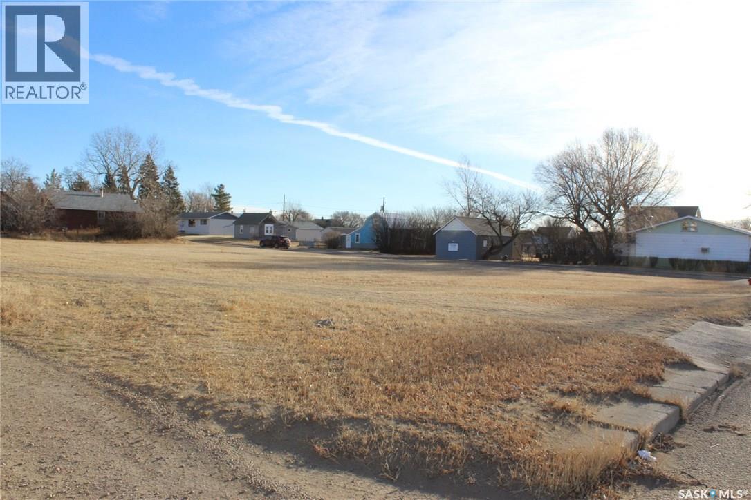 253 2nd Avenue E, Shaunavon, Saskatchewan  S0N 2M0 - Photo 7 - SK026719