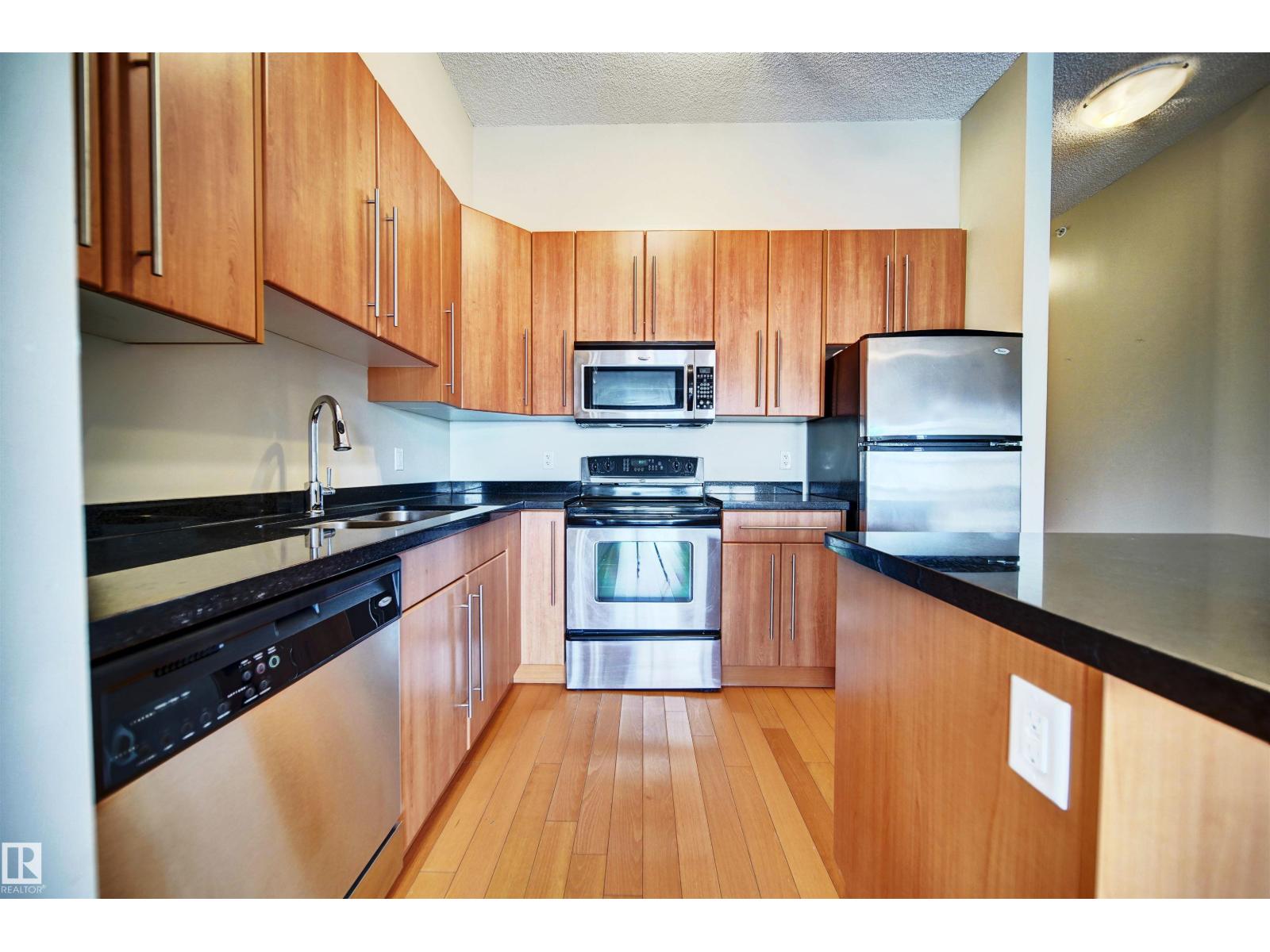 #1206 9819 104 St Nw, Edmonton, Alberta T5K 0Y8 - Photo 3 - E4469868