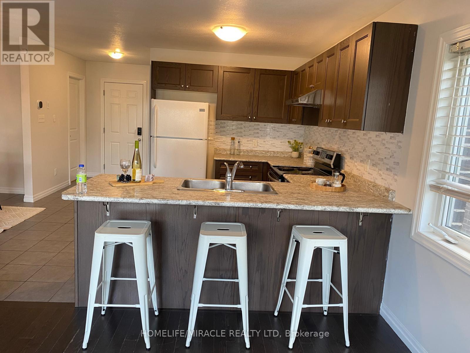 46 - 135 Hardcastle Drive, Cambridge, Ontario  N1S 0B6 - Photo 12 - X12691030