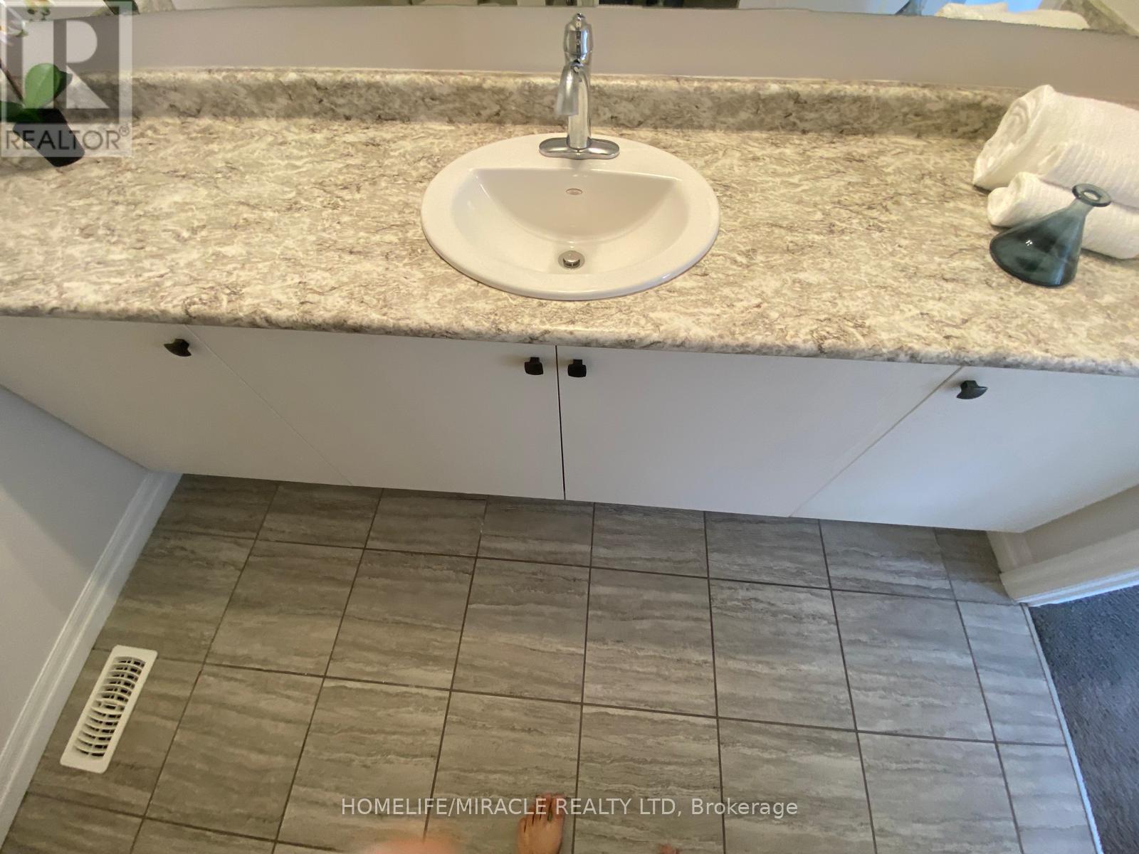 46 - 135 Hardcastle Drive, Cambridge, Ontario  N1S 0B6 - Photo 34 - X12691030