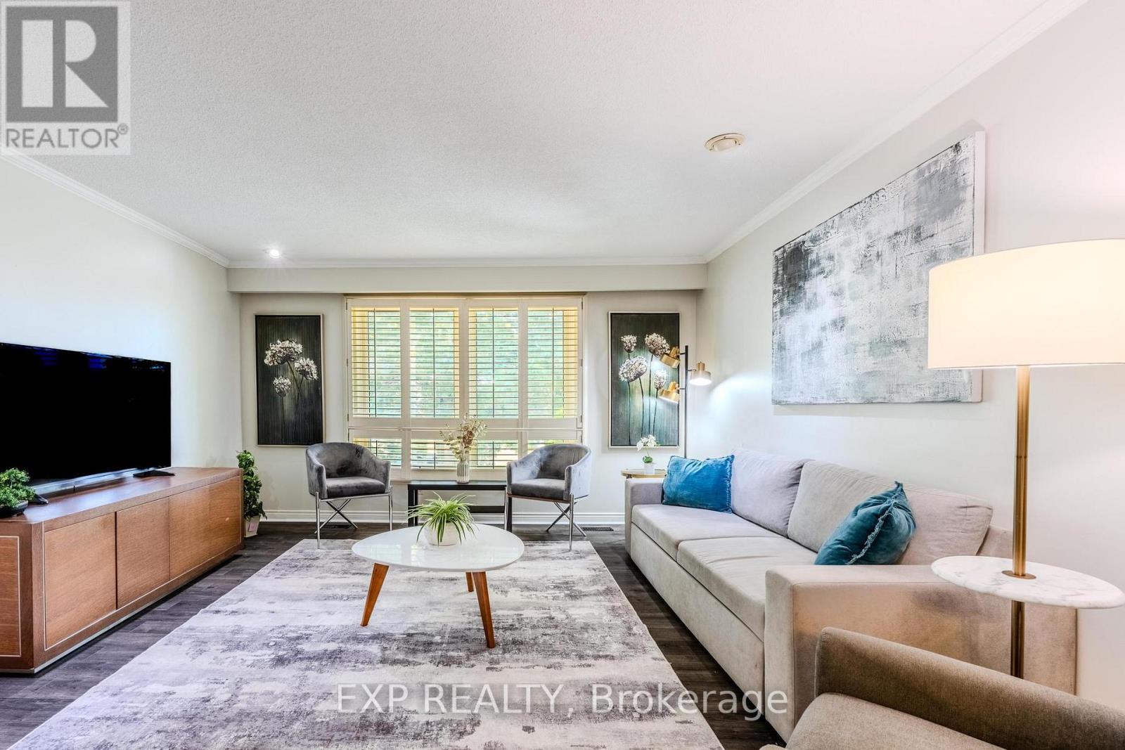 172 Hanover Place, Hamilton, Ontario  L8K 5X6 - Photo 4 - X12691056