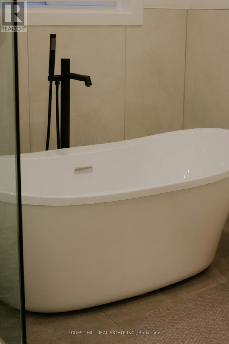 102 Harbord Road, Prince Edward County, Ontario  K0K 1L0 - Photo 11 - X12691068