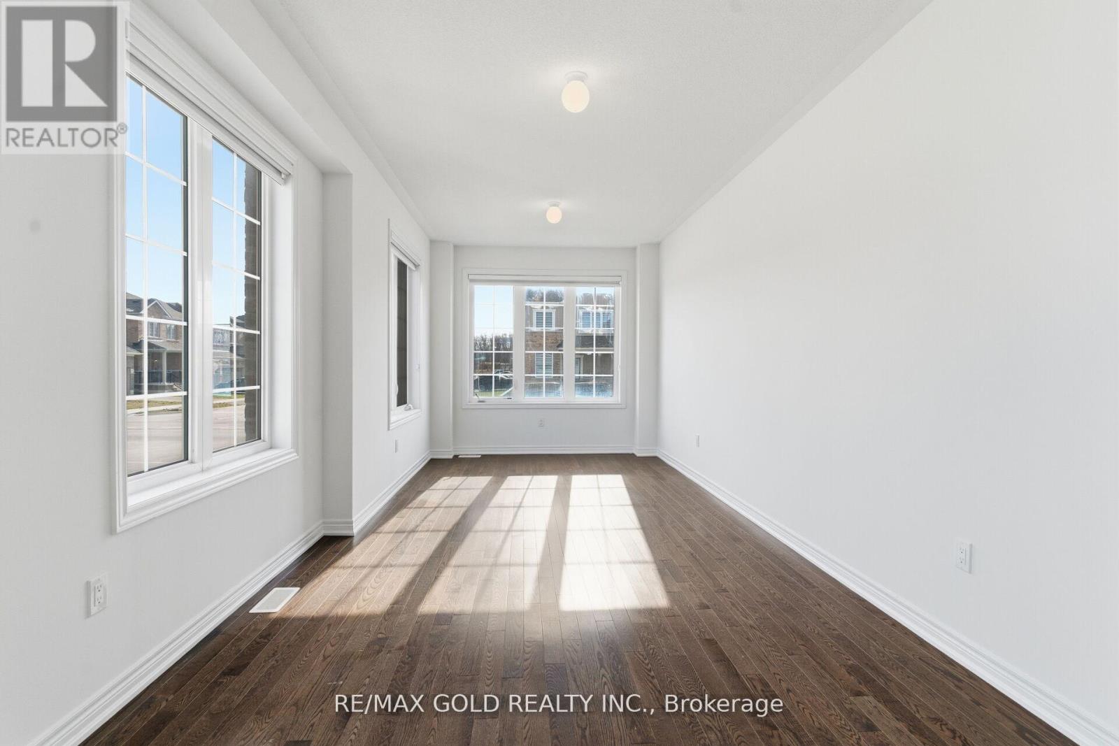 687 Anishinaabe Drive, Shelburne, Ontario  L6V 3Y5 - Photo 11 - X12691100