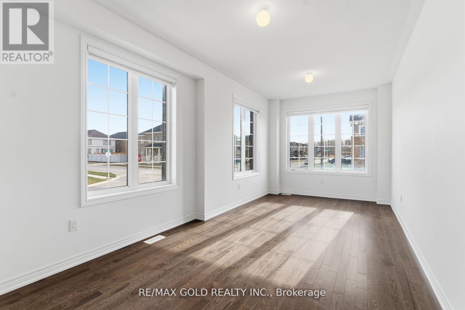 687 Anishinaabe Drive, Shelburne, Ontario  L6V 3Y5 - Photo 34 - X12691100