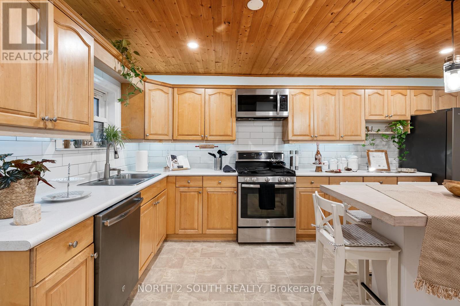 1604 Buckingham Drive, Windsor, Ontario  N8T 2A6 - Photo 14 - X12691206