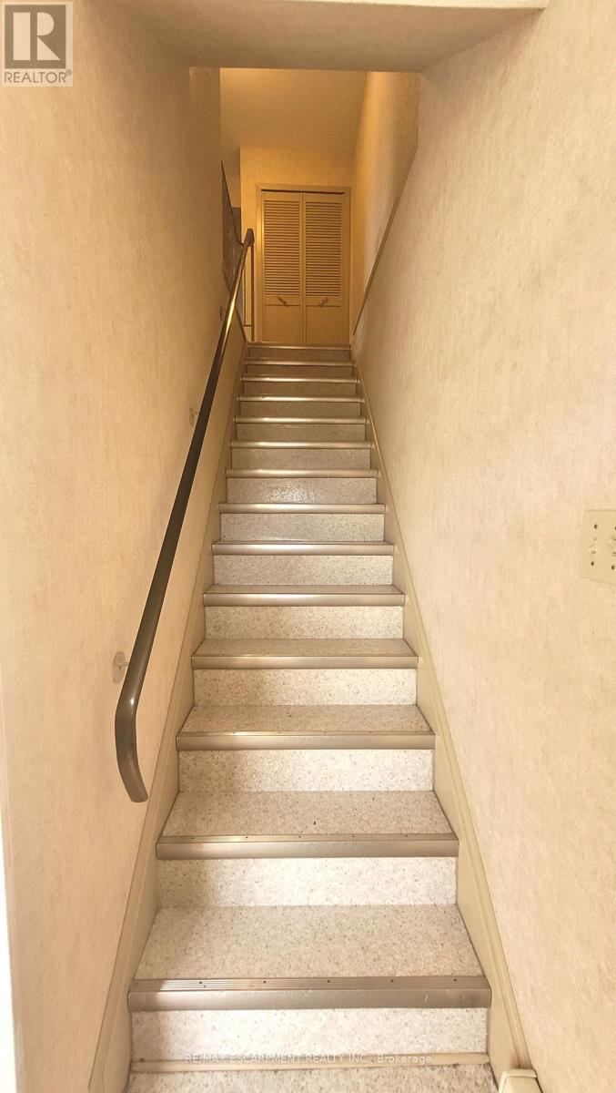 325 Fairview Drive, Brantford, Ontario  N3R 2X3 - Photo 19 - X12691210