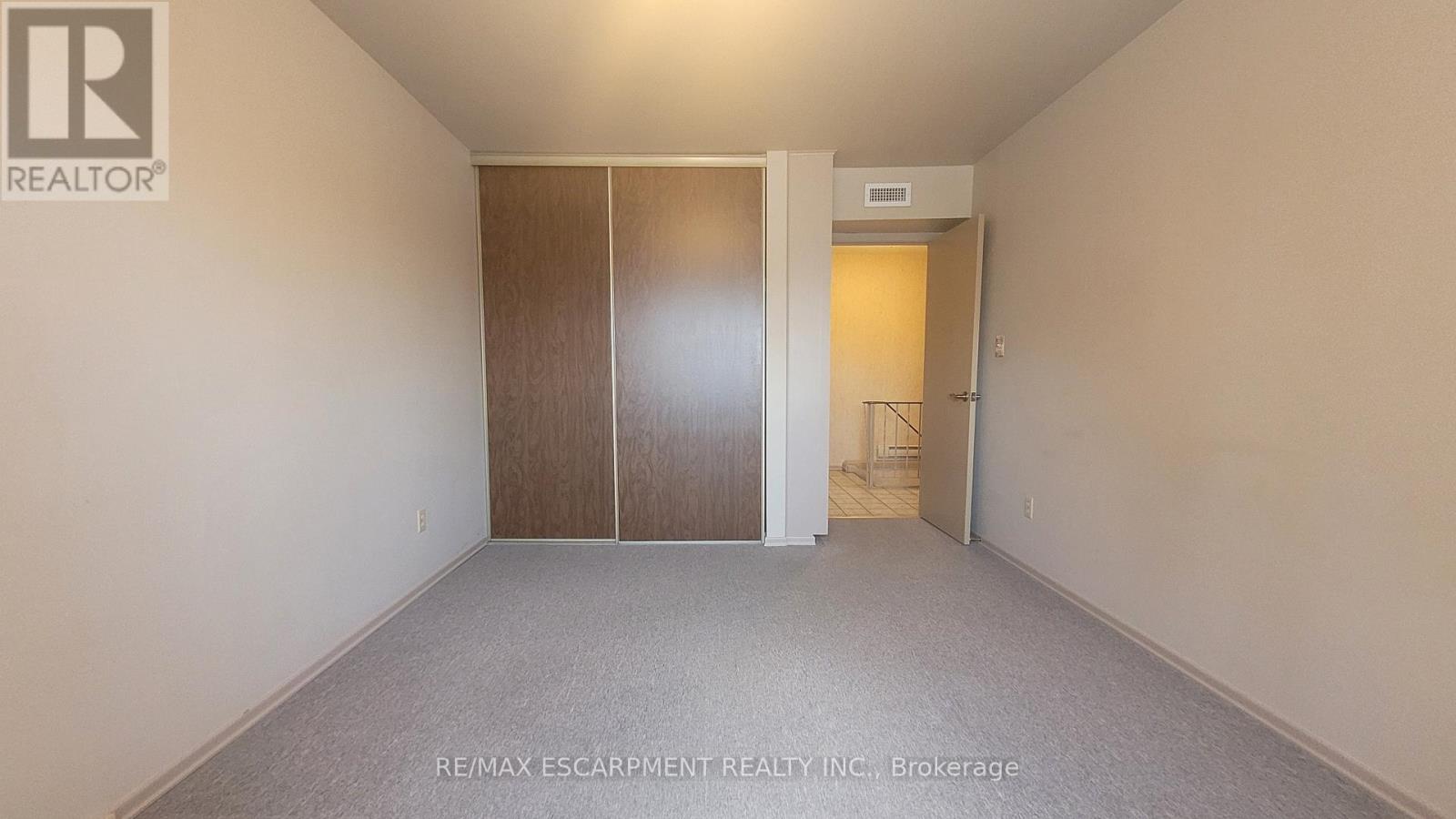 325 Fairview Drive, Brantford, Ontario  N3R 2X3 - Photo 27 - X12691210