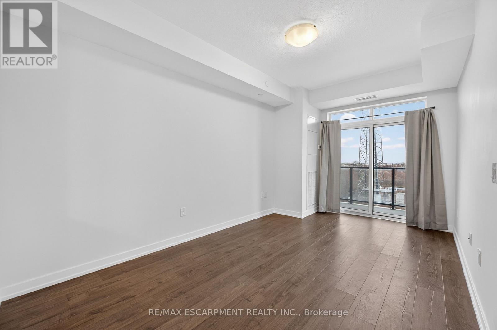 312 - 5055 Greenlane Road, Lincoln, Ontario  L0R 1B3 - Photo 6 - X12691238