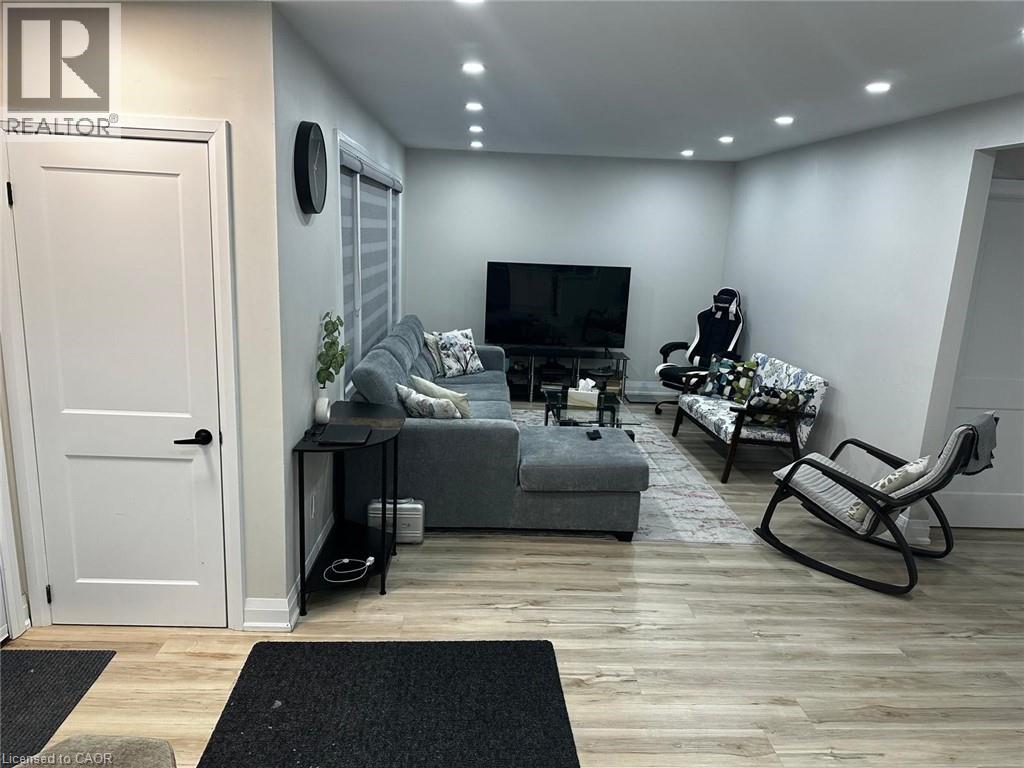 68 Jansen Avenue Unit# Main Level, Kitchener, Ontario  N2A 2L5 - Photo 7 - 40798145