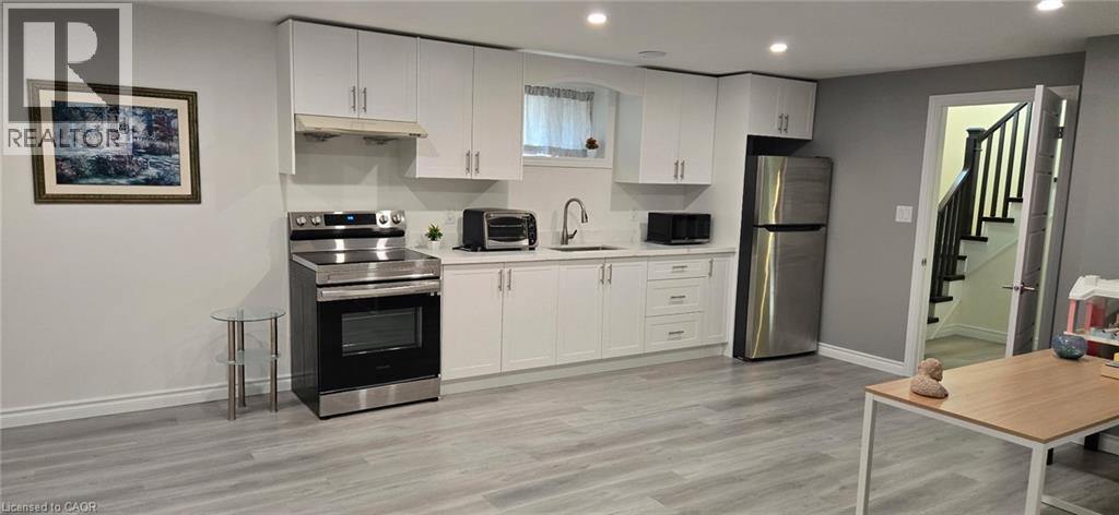 8 Hopkins Street Unit Lower, Thorold, Ontario  L2V 0E6 - Photo 4 - 40798129