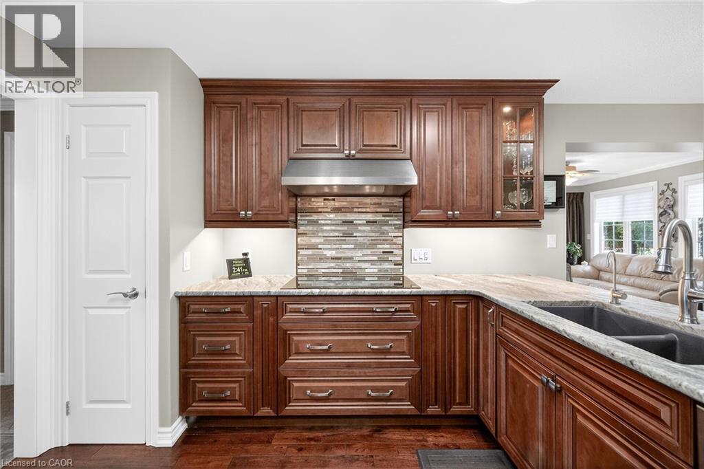 110 Kilroot Place, Freelton, Ontario  L8B 1A5 - Photo 14 - 40797689