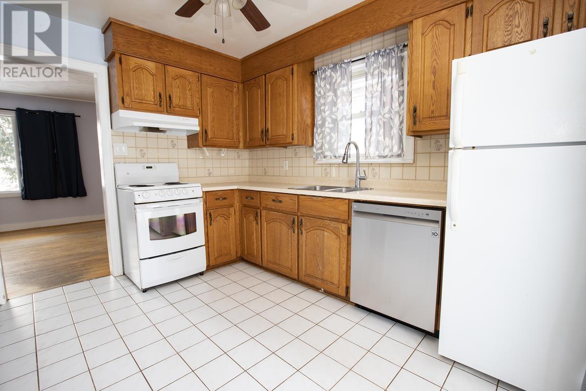 85 Shannon Rd, Sault Ste. Marie, Ontario  P6A 4J6 - Photo 19 - SM260052