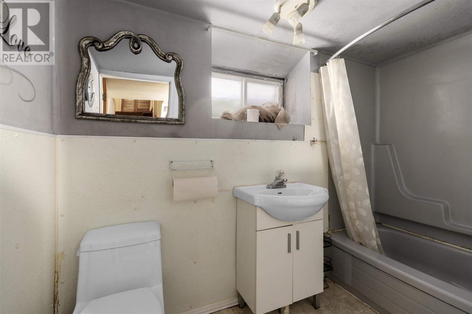 92 Wallace Ter, Sault Ste. Marie, Ontario  P6C 1K3 - Photo 15 - SM260070