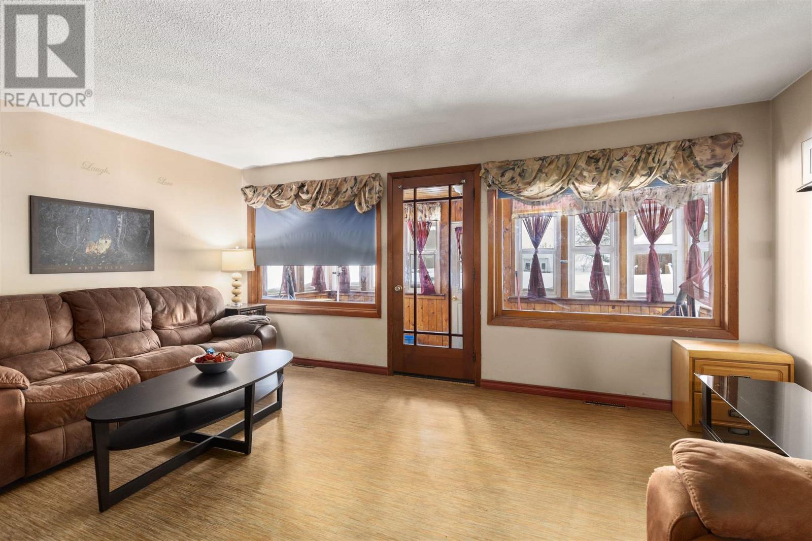 92 Wallace Ter, Sault Ste. Marie, Ontario  P6C 1K3 - Photo 4 - SM260070