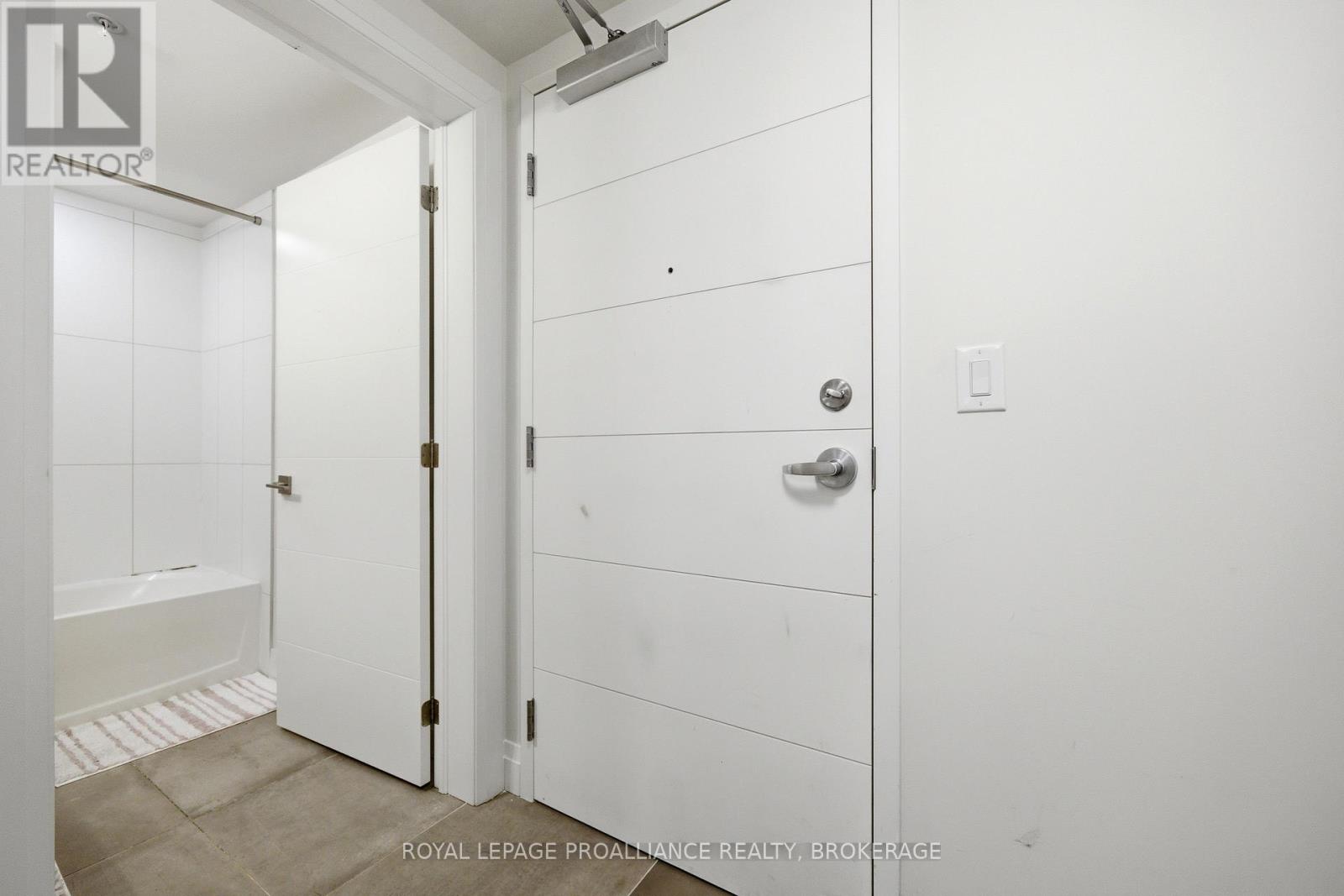 224 - 652 Princess Street, Kingston, Ontario  K7L 1E5 - Photo 13 - X12691258